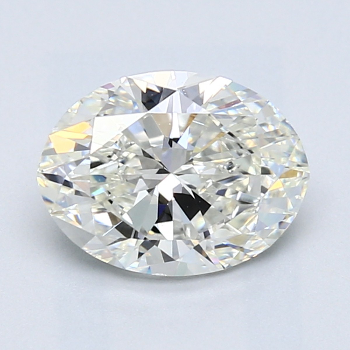 Oval 1.9 Carat G Color VS2 Clarity For Sale