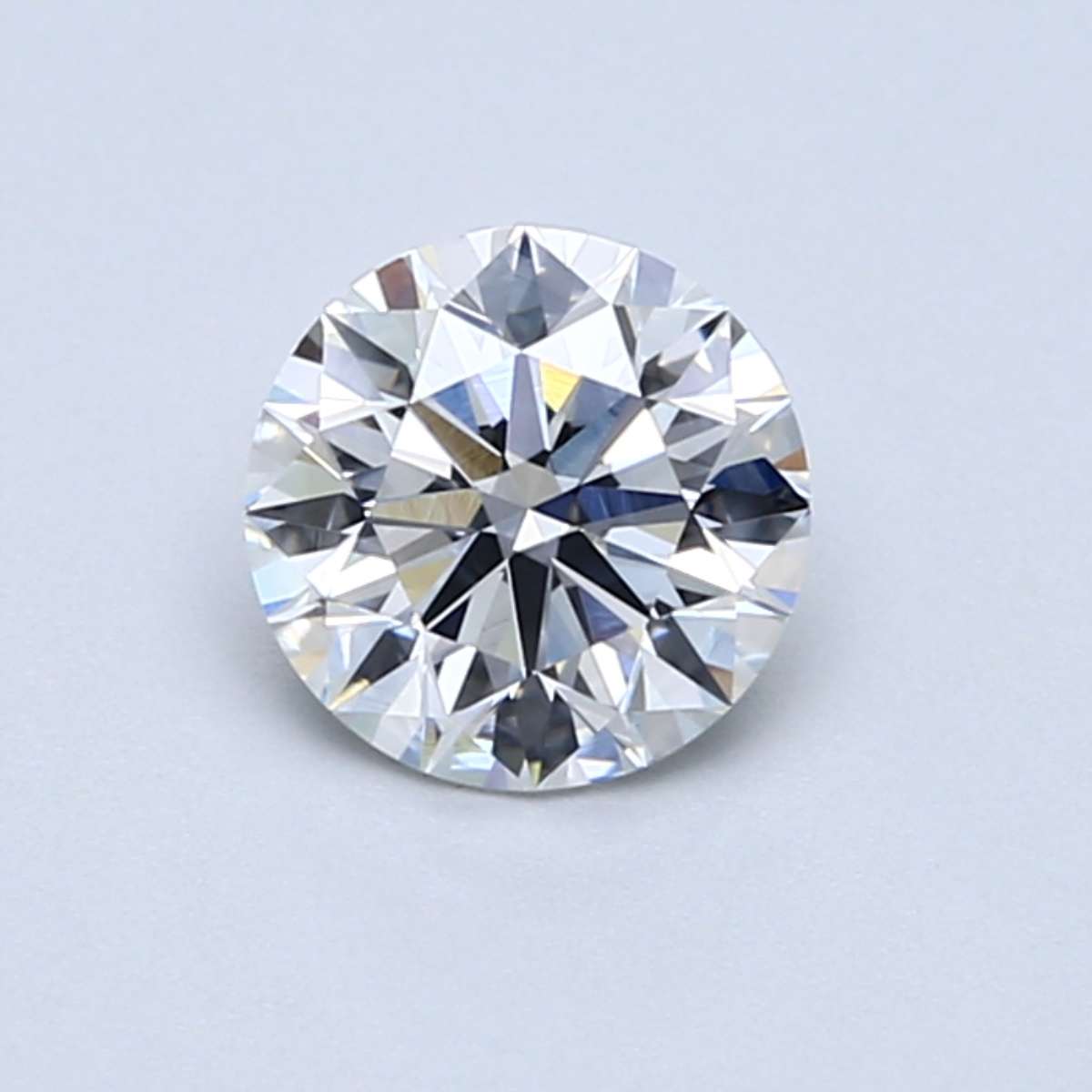 Round 0.86 Carat G Color VS2 Clarity For Sale