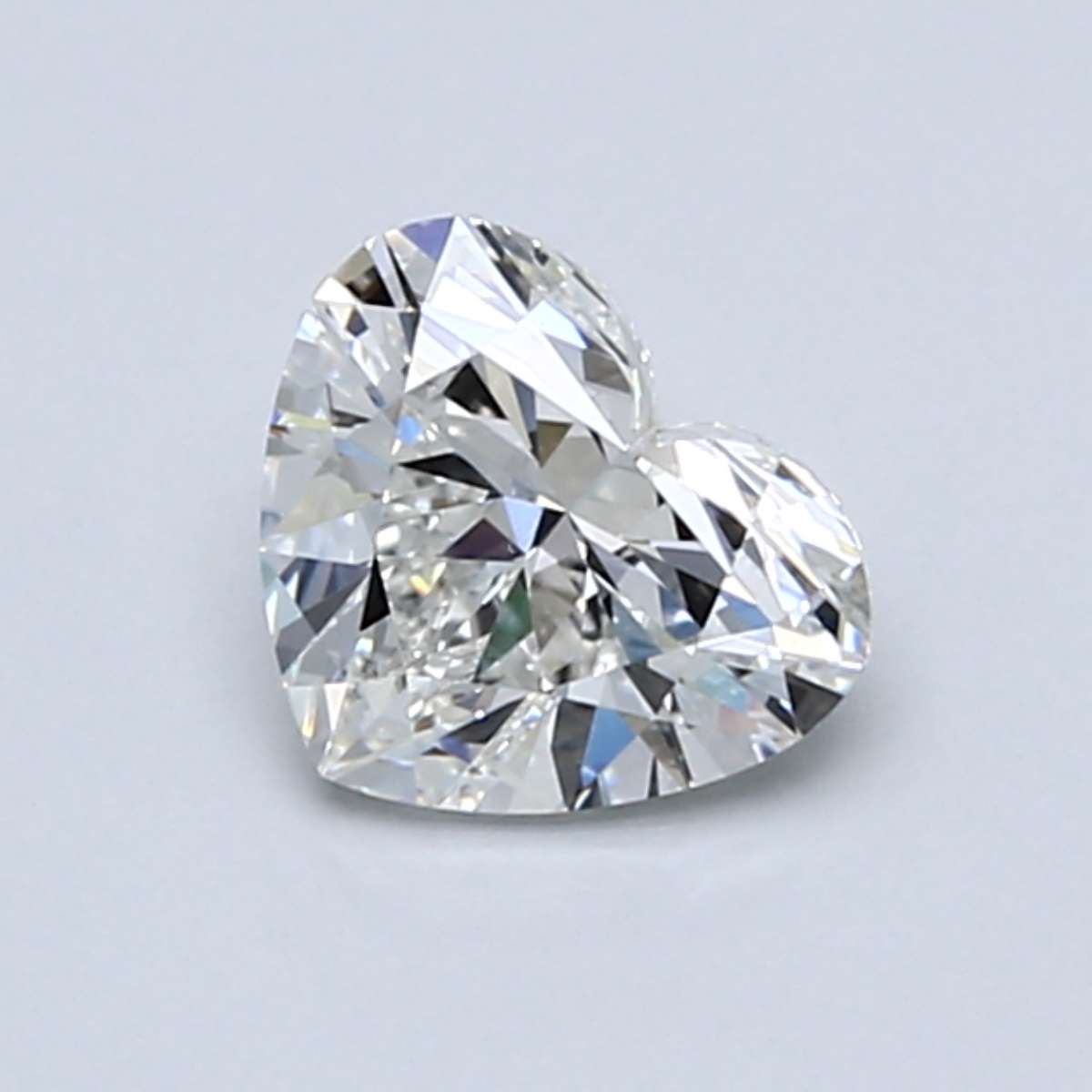 Heart 0.98 Carat G Color VS2 Clarity For Sale