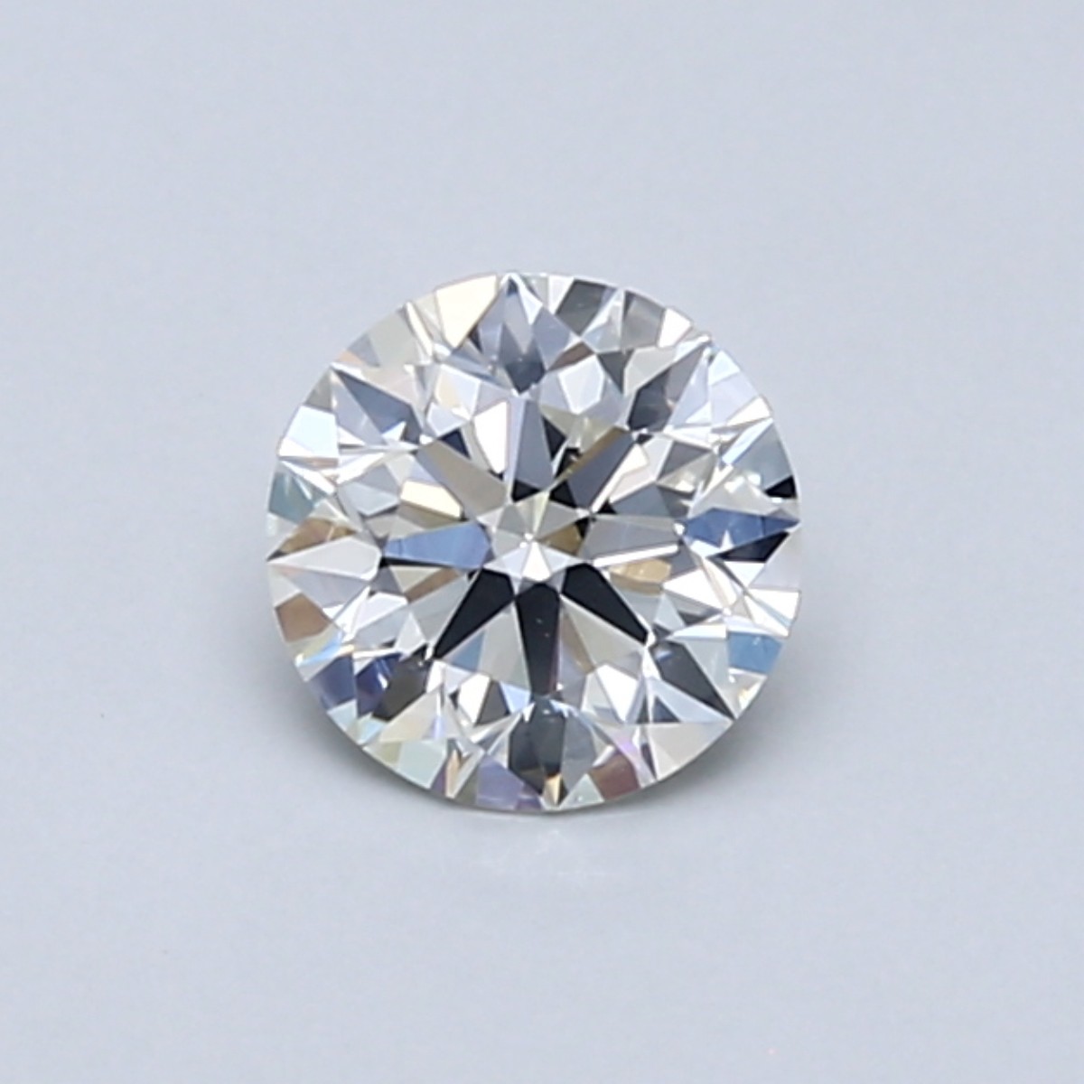 Round 0.57 Carat I Color SI1 Clarity For Sale