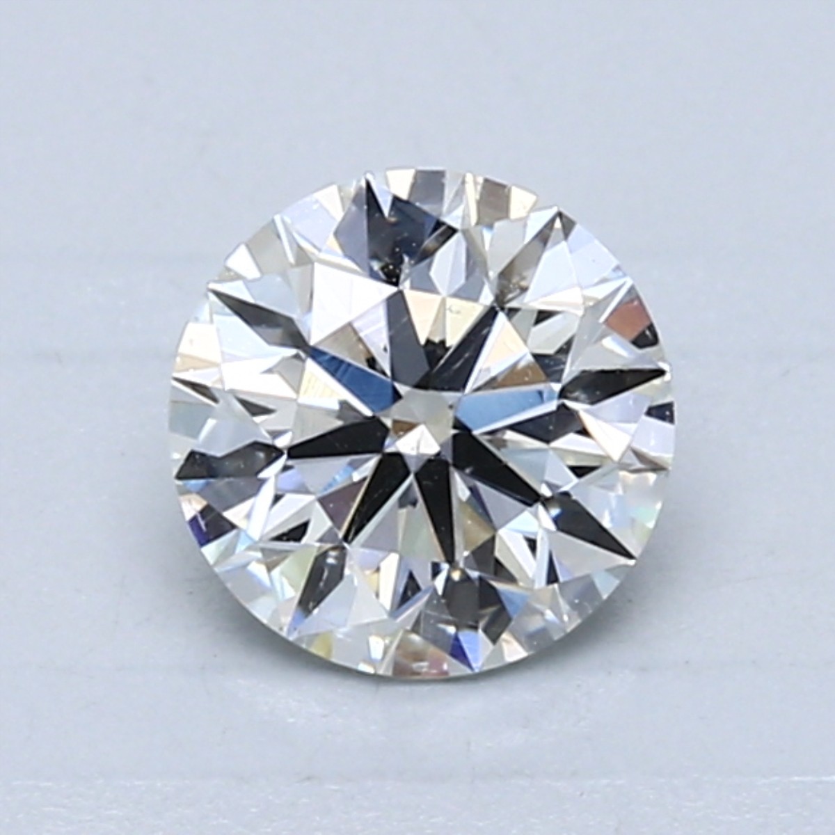 Round 0.91 Carat F Color SI1 Clarity For Sale